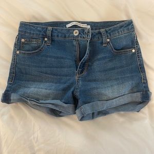 Jean jeans, size 4, mid rise